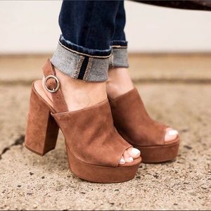 Steve Madden Carter camel block platform heels